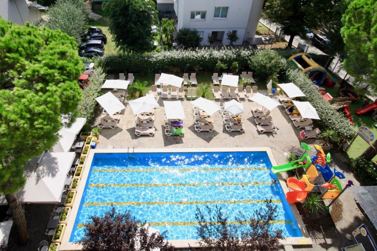 Lotus Hotel All Inclusive & Spiaggia Rimini Exteriör bild