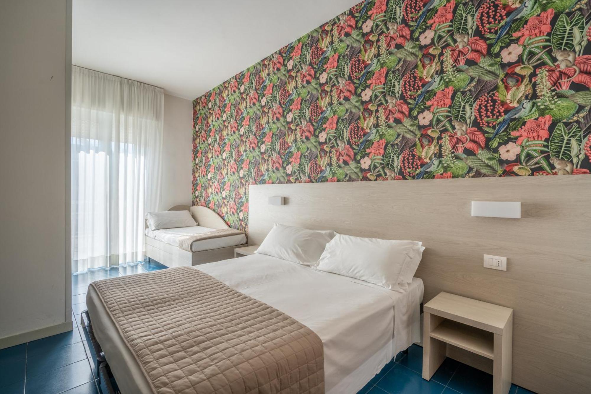 Lotus Hotel All Inclusive & Spiaggia Rimini Exteriör bild