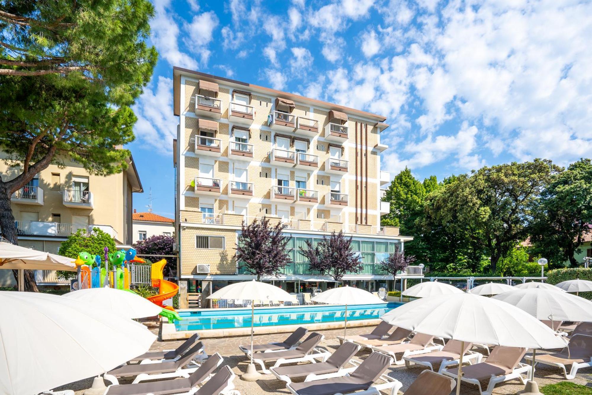Lotus Hotel All Inclusive & Spiaggia Rimini Exteriör bild