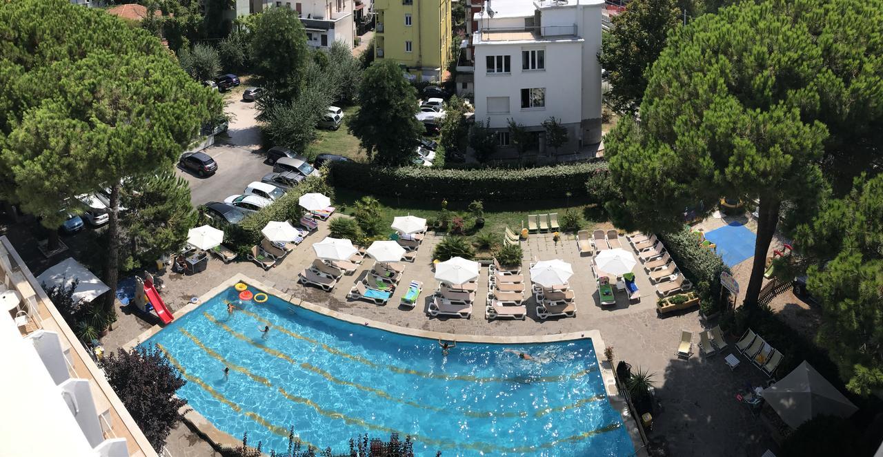 Lotus Hotel All Inclusive & Spiaggia Rimini Exteriör bild